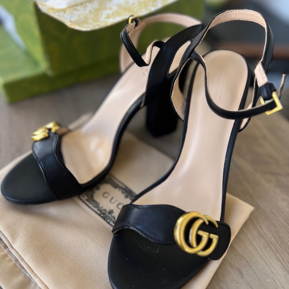 Faux Gucci Elegant Black Heels with Gold Logo